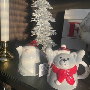 2 NWT CHRISTMAS SANTA AND WINTER BEAR LITTLE CUPS